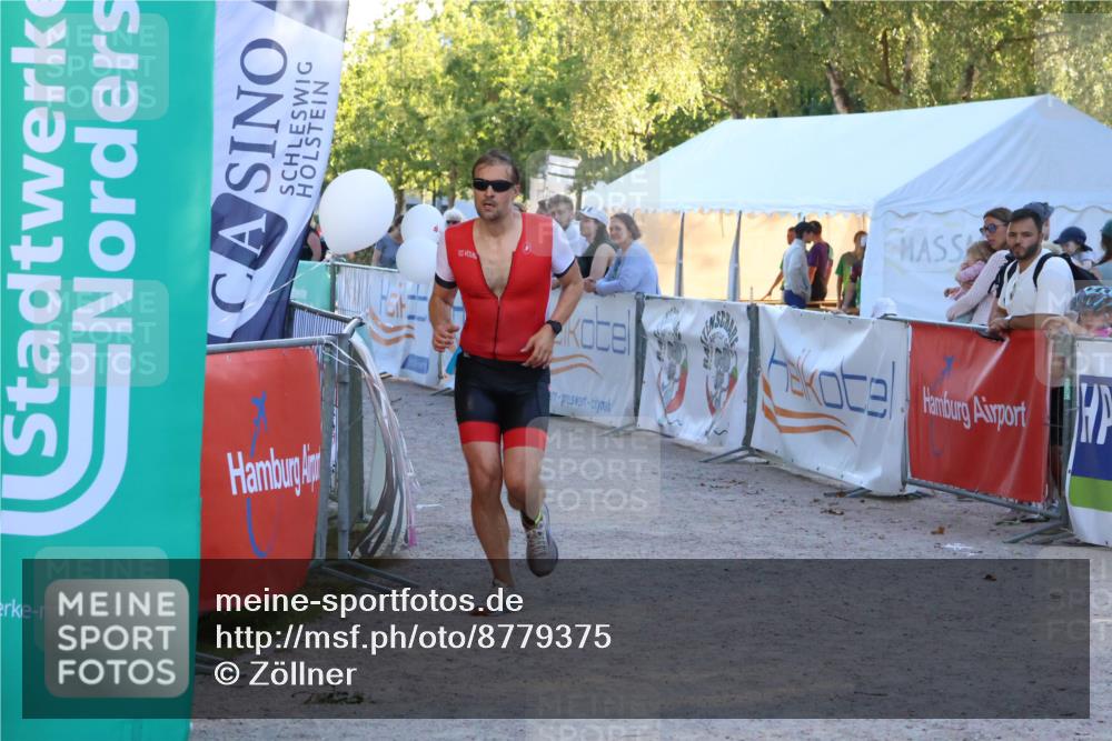07.09.2025 - 19. Norderstedt Triathlon Zöllner http://msf.ph/oto/8779375 07.09.2025 17:30:19 Ziel 894, 1444 meine-sportfotos.de