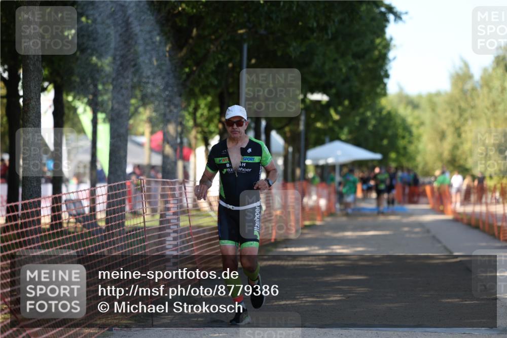 07.09.2025 - 19. Norderstedt Triathlon Michael Strokosch http://msf.ph/oto/8779386 07.09.2025 15:58:03 Laufen 1481 meine-sportfotos.de