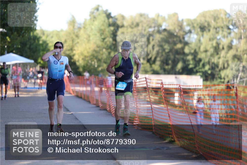 07.09.2025 - 19. Norderstedt Triathlon Michael Strokosch http://msf.ph/oto/8779390 07.09.2025 17:01:41 Laufen 903, 1455 meine-sportfotos.de