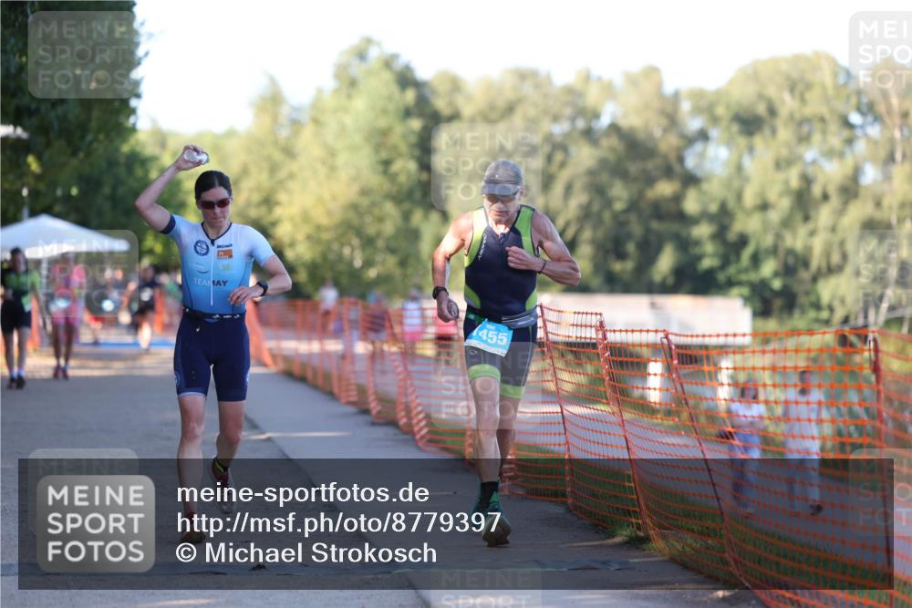 07.09.2025 - 19. Norderstedt Triathlon Michael Strokosch http://msf.ph/oto/8779397 07.09.2025 17:01:42 Laufen 903, 1455 meine-sportfotos.de