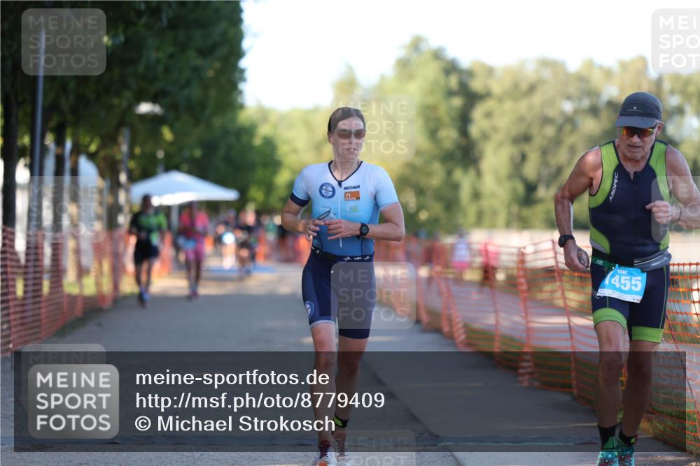 07.09.2025 - 19. Norderstedt Triathlon Michael Strokosch http://msf.ph/oto/8779409 07.09.2025 17:01:43 Laufen 903, 1455 meine-sportfotos.de