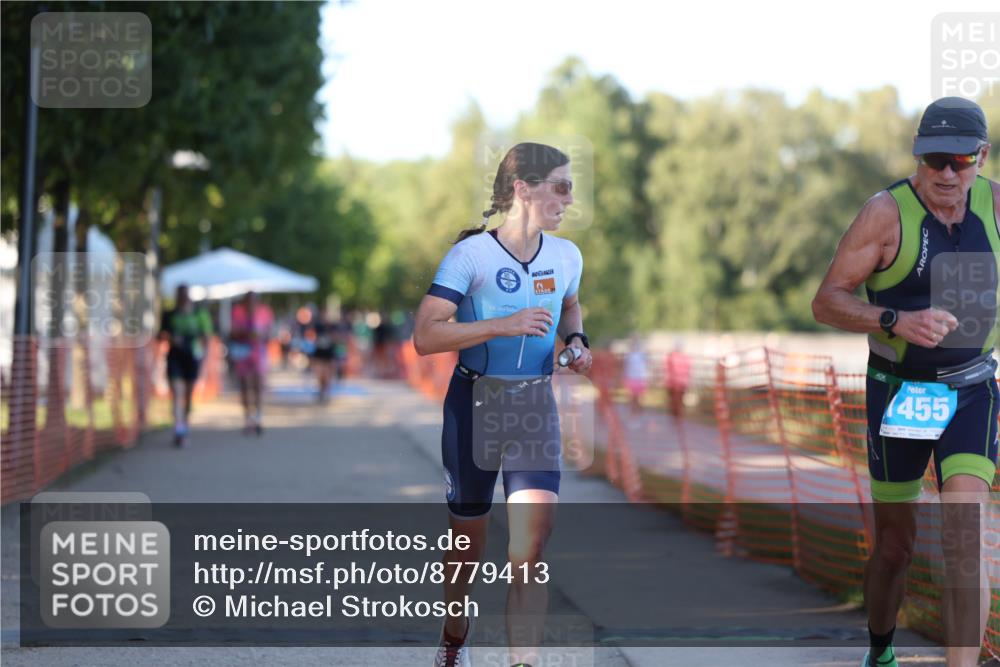 07.09.2025 - 19. Norderstedt Triathlon Michael Strokosch http://msf.ph/oto/8779413 07.09.2025 17:01:43 Laufen 903, 1455 meine-sportfotos.de