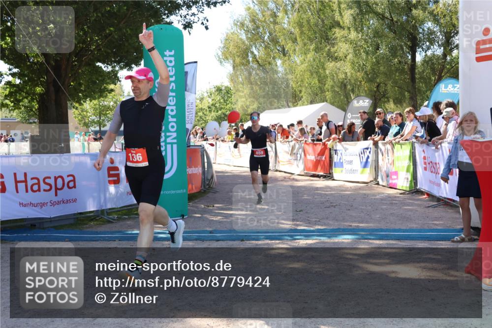07.09.2025 - 19. Norderstedt Triathlon Zöllner http://msf.ph/oto/8779424 07.09.2025 12:38:30 Ziel 136, 859 meine-sportfotos.de