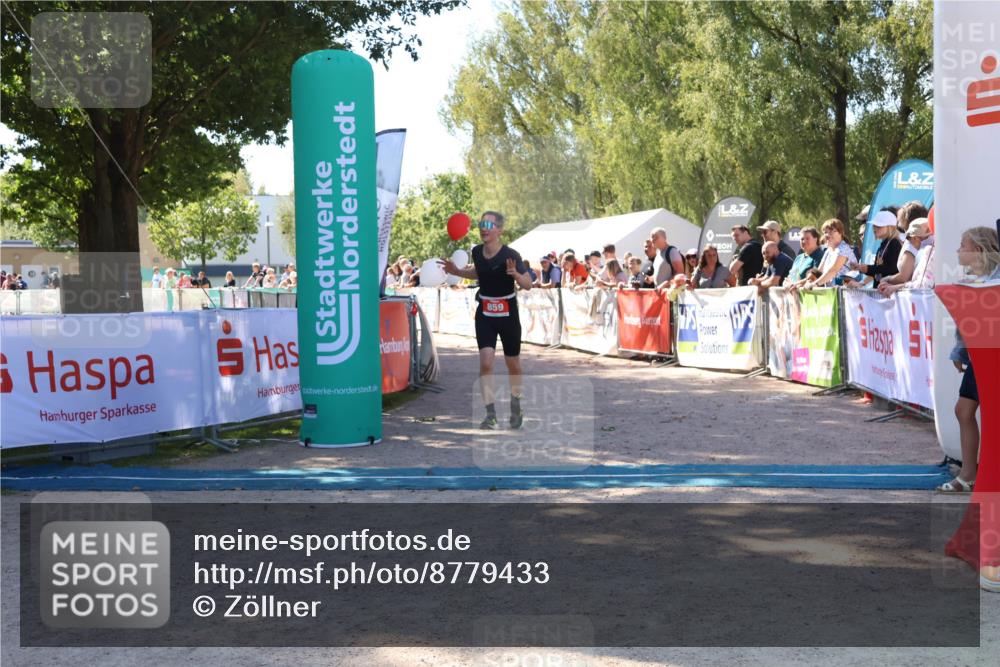 07.09.2025 - 19. Norderstedt Triathlon Zöllner http://msf.ph/oto/8779433 07.09.2025 12:38:31 Ziel 136, 859 meine-sportfotos.de