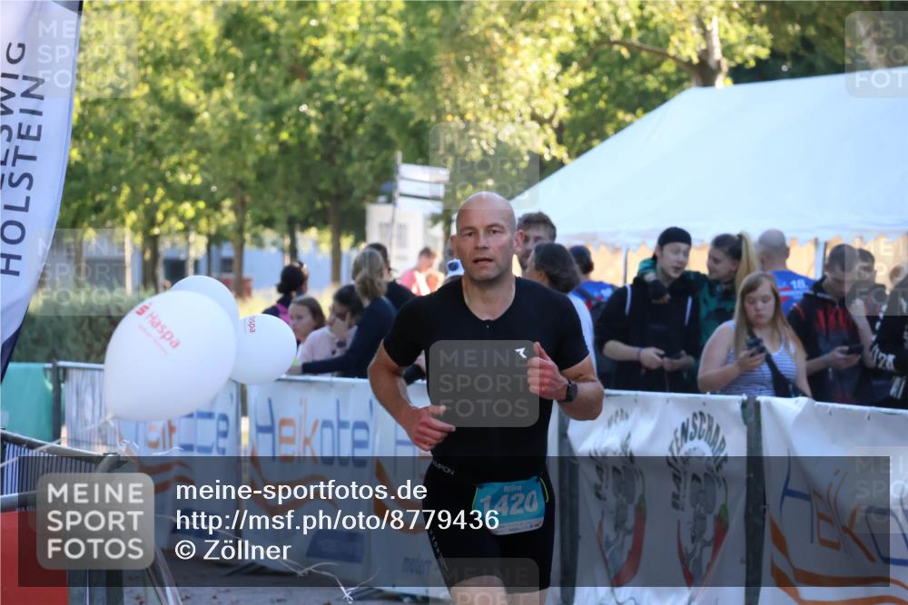 07.09.2025 - 19. Norderstedt Triathlon Zöllner http://msf.ph/oto/8779436 07.09.2025 17:31:13 Ziel 1420 meine-sportfotos.de
