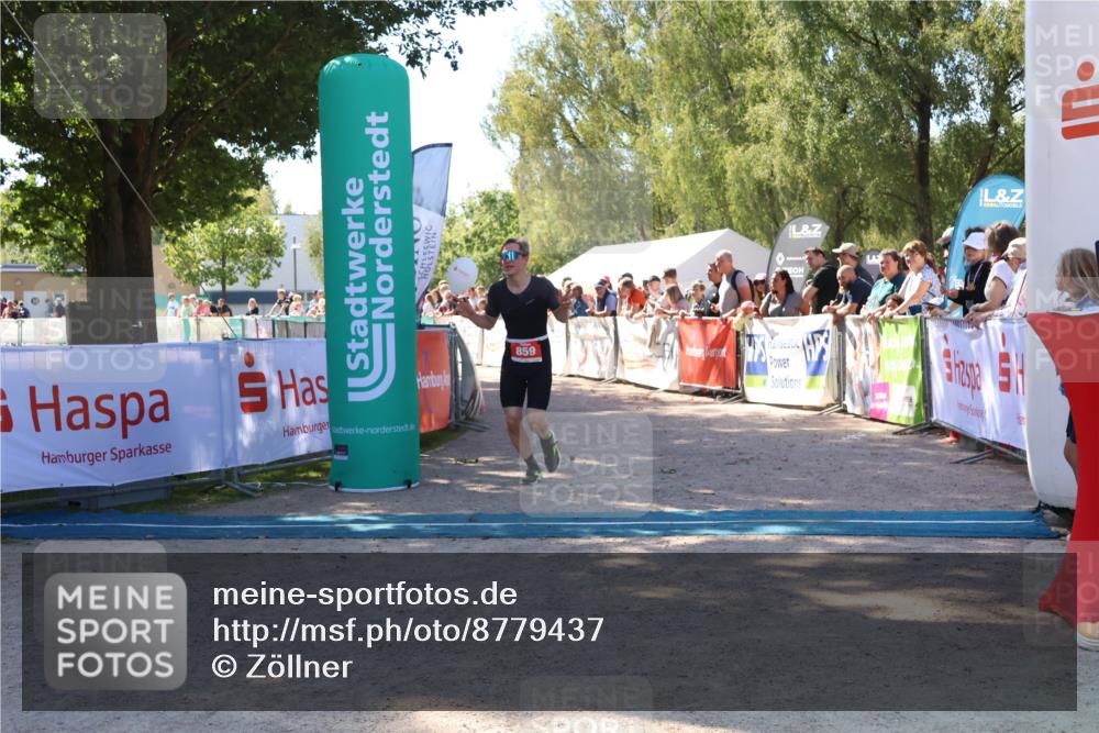 07.09.2025 - 19. Norderstedt Triathlon Zöllner http://msf.ph/oto/8779437 07.09.2025 12:38:31 Ziel 136, 859 meine-sportfotos.de
