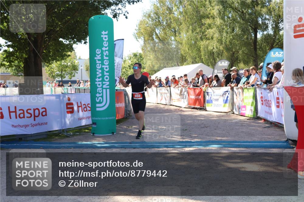 07.09.2025 - 19. Norderstedt Triathlon Zöllner http://msf.ph/oto/8779442 07.09.2025 12:38:31 Ziel 136, 859 meine-sportfotos.de