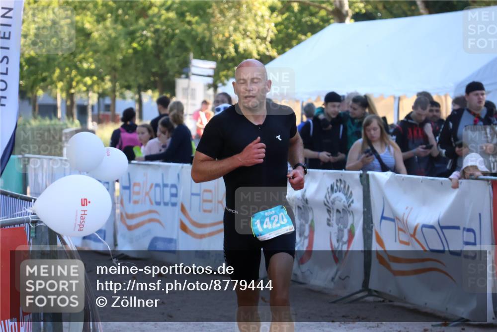07.09.2025 - 19. Norderstedt Triathlon Zöllner http://msf.ph/oto/8779444 07.09.2025 17:31:13 Ziel 1420 meine-sportfotos.de