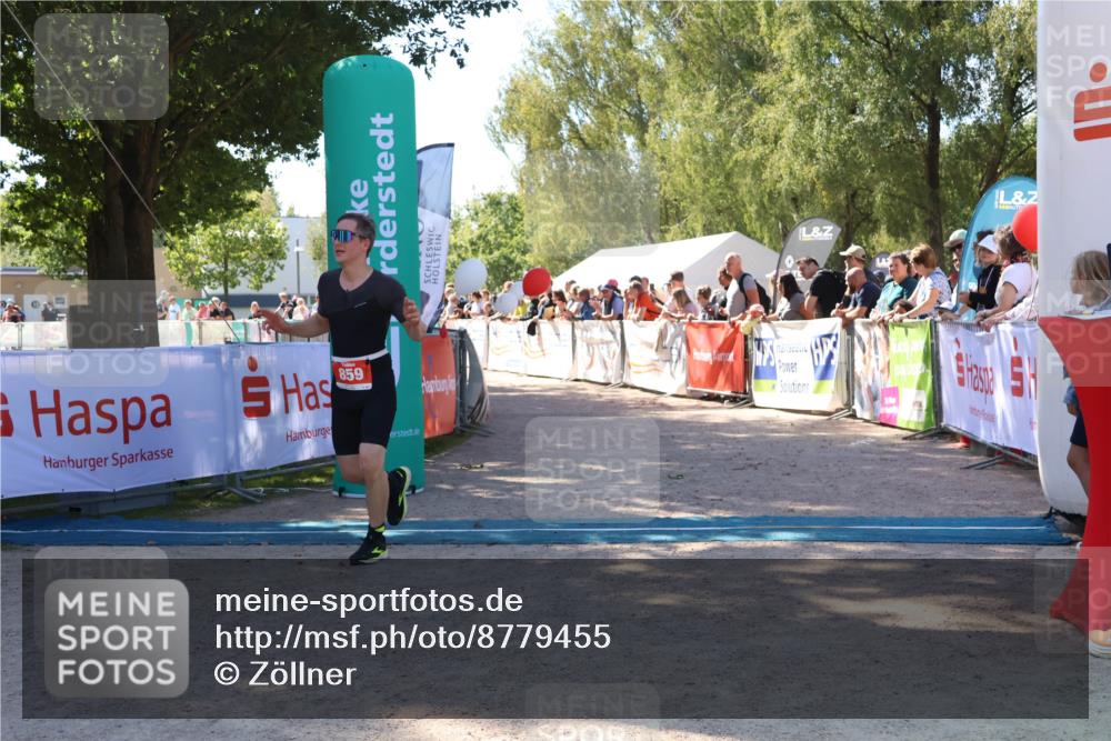 07.09.2025 - 19. Norderstedt Triathlon Zöllner http://msf.ph/oto/8779455 07.09.2025 12:38:32 Ziel 136, 859 meine-sportfotos.de