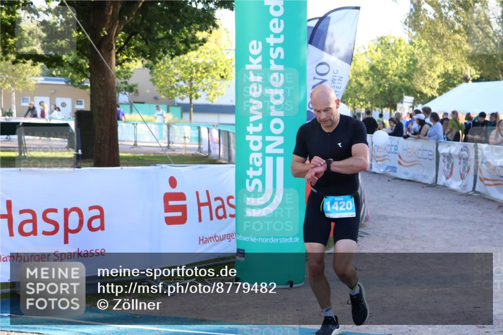 07.09.2025 - 19. Norderstedt Triathlon Zöllner http://msf.ph/oto/8779482 07.09.2025 17:31:15 Ziel 1420 meine-sportfotos.de