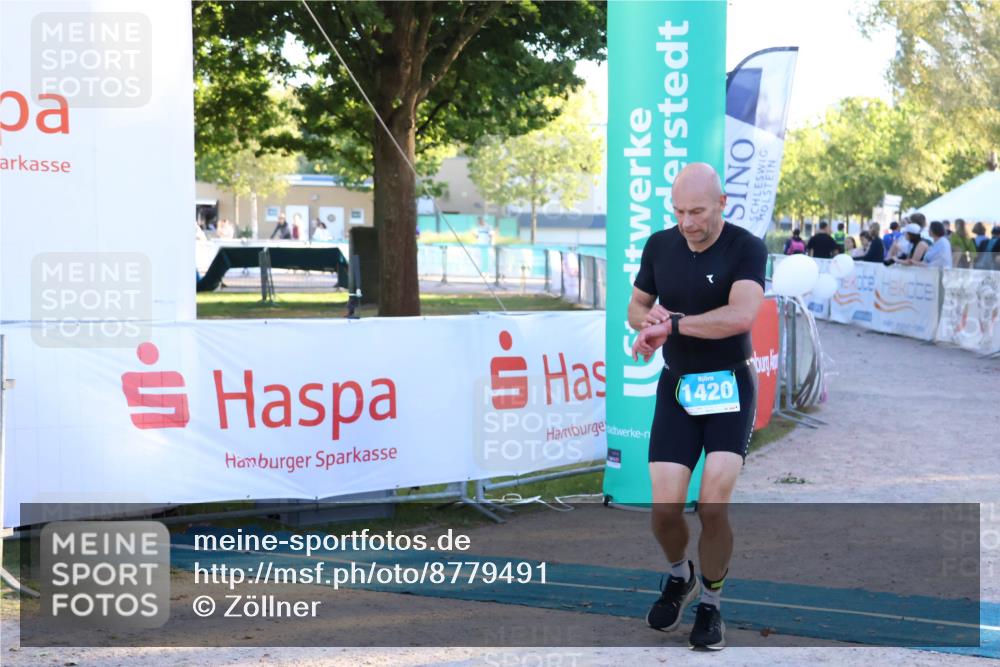 07.09.2025 - 19. Norderstedt Triathlon Zöllner http://msf.ph/oto/8779491 07.09.2025 17:31:16 Ziel 1420 meine-sportfotos.de