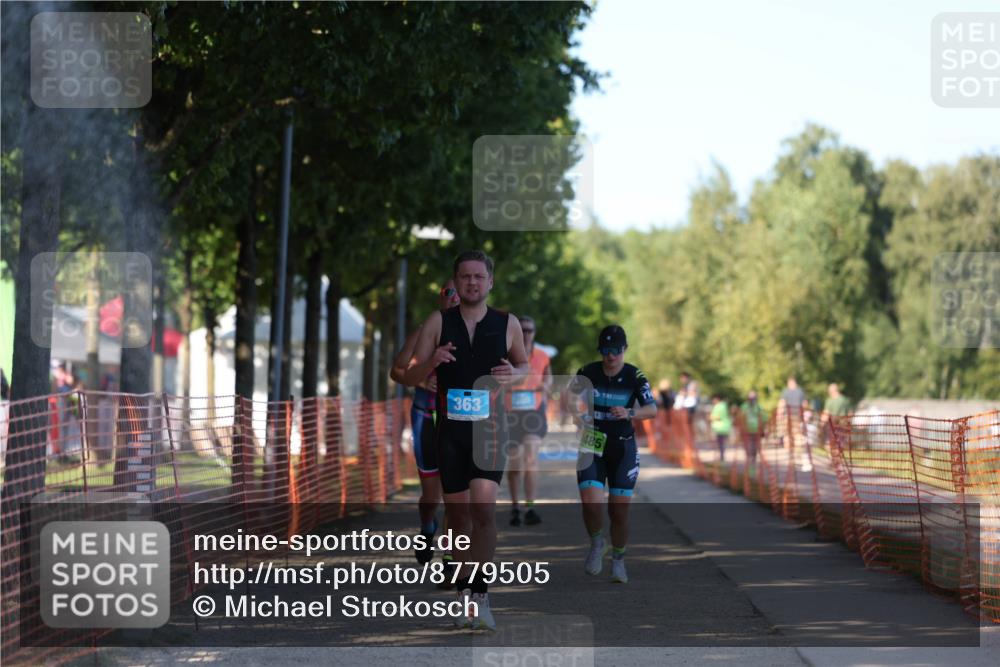 07.09.2025 - 19. Norderstedt Triathlon Michael Strokosch http://msf.ph/oto/8779505 07.09.2025 15:58:55 Laufen 363, 448, 1485 meine-sportfotos.de