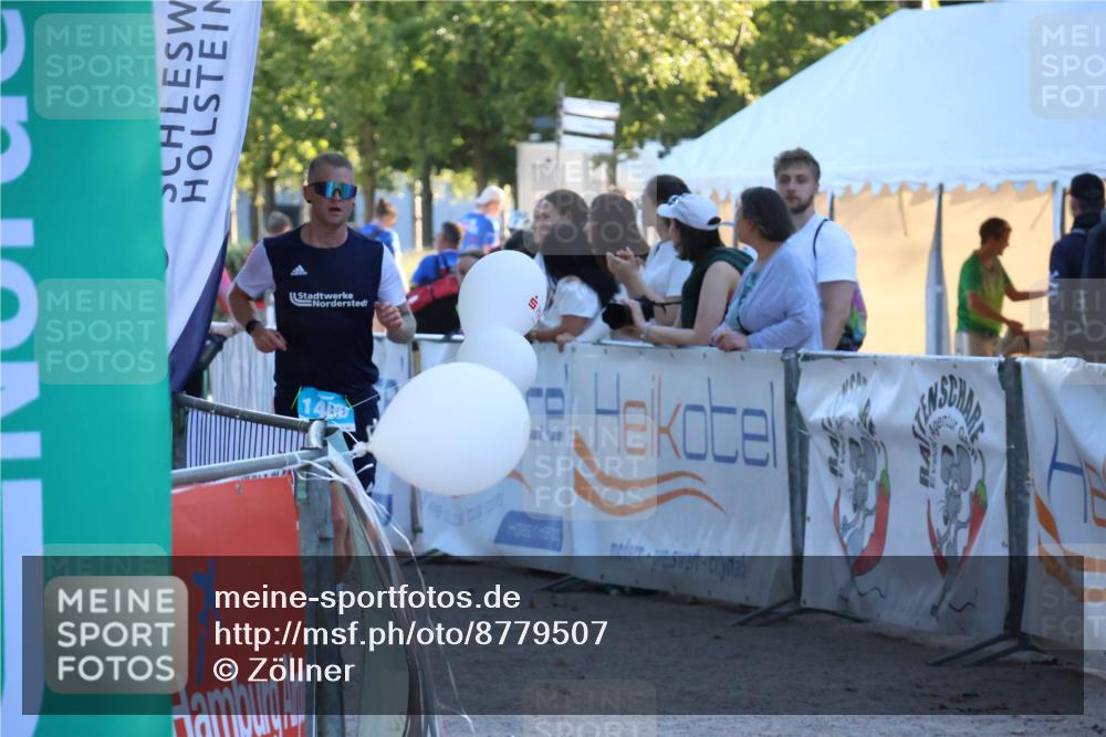 07.09.2025 - 19. Norderstedt Triathlon Zöllner http://msf.ph/oto/8779507 07.09.2025 17:31:53 Ziel 1400 meine-sportfotos.de