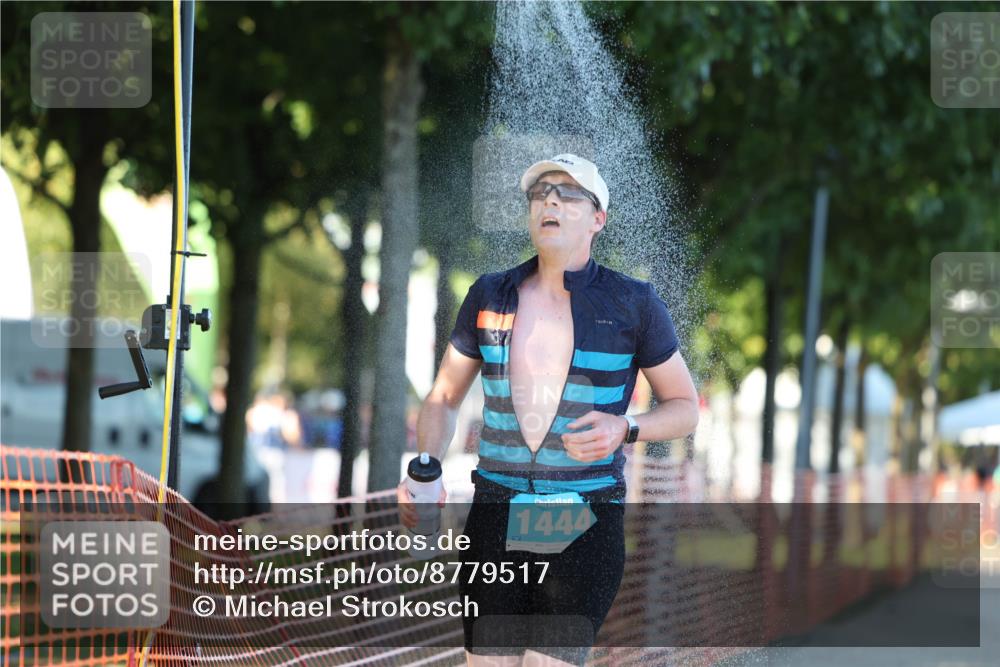 07.09.2025 - 19. Norderstedt Triathlon Michael Strokosch http://msf.ph/oto/8779517 07.09.2025 17:02:20 Laufen 396, 1427, 1444, 1472, 1476, 1613 meine-sportfotos.de