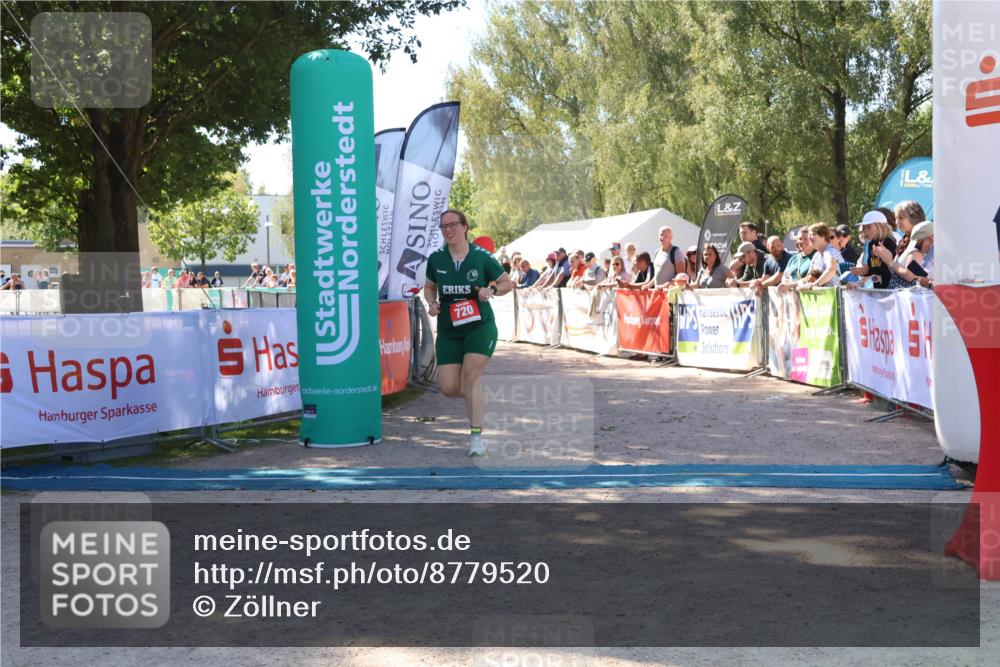 07.09.2025 - 19. Norderstedt Triathlon Zöllner http://msf.ph/oto/8779520 07.09.2025 12:38:57 Ziel 720 meine-sportfotos.de