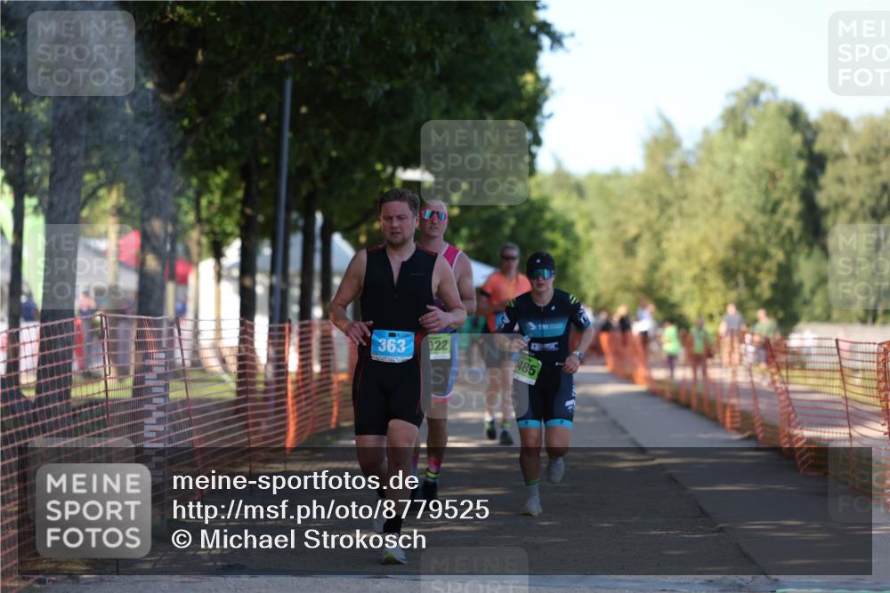 07.09.2025 - 19. Norderstedt Triathlon Michael Strokosch http://msf.ph/oto/8779525 07.09.2025 15:58:55 Laufen 363, 448, 1485 meine-sportfotos.de