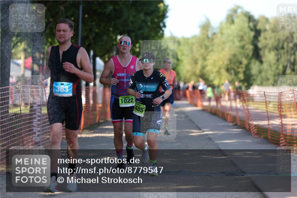 07.09.2025 - 19. Norderstedt Triathlon Michael Strokosch http://msf.ph/oto/8779547 07.09.2025 15:58:57 Laufen 363, 390, 1485 meine-sportfotos.de