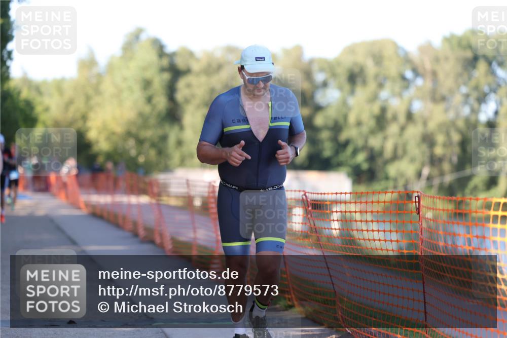 07.09.2025 - 19. Norderstedt Triathlon Michael Strokosch http://msf.ph/oto/8779573 07.09.2025 17:02:28 Laufen 878, 1086, 1476 meine-sportfotos.de