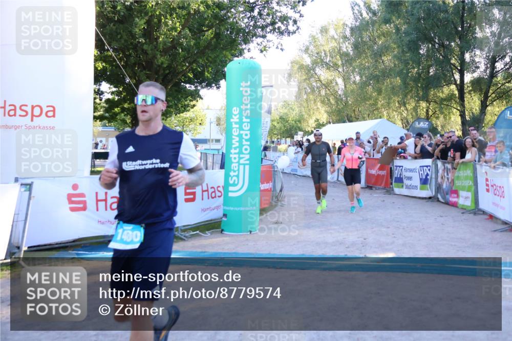 07.09.2025 - 19. Norderstedt Triathlon Zöllner http://msf.ph/oto/8779574 07.09.2025 17:31:58 Ziel 914, 1400, 1442 meine-sportfotos.de