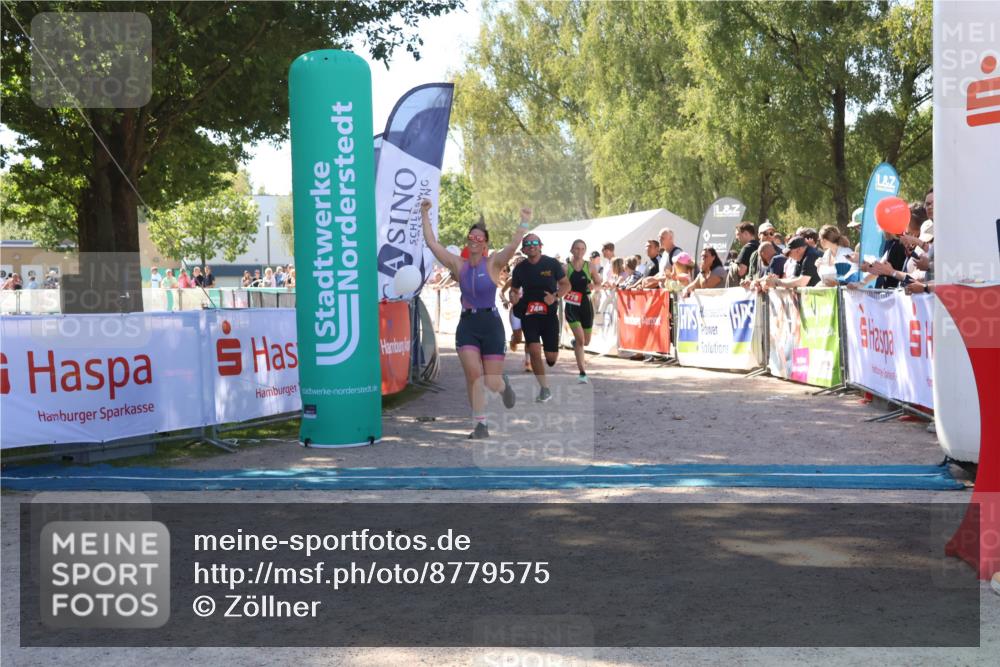 07.09.2025 - 19. Norderstedt Triathlon Zöllner http://msf.ph/oto/8779575 07.09.2025 12:40:14 Ziel 748, 763, 767, 778, 1239 meine-sportfotos.de