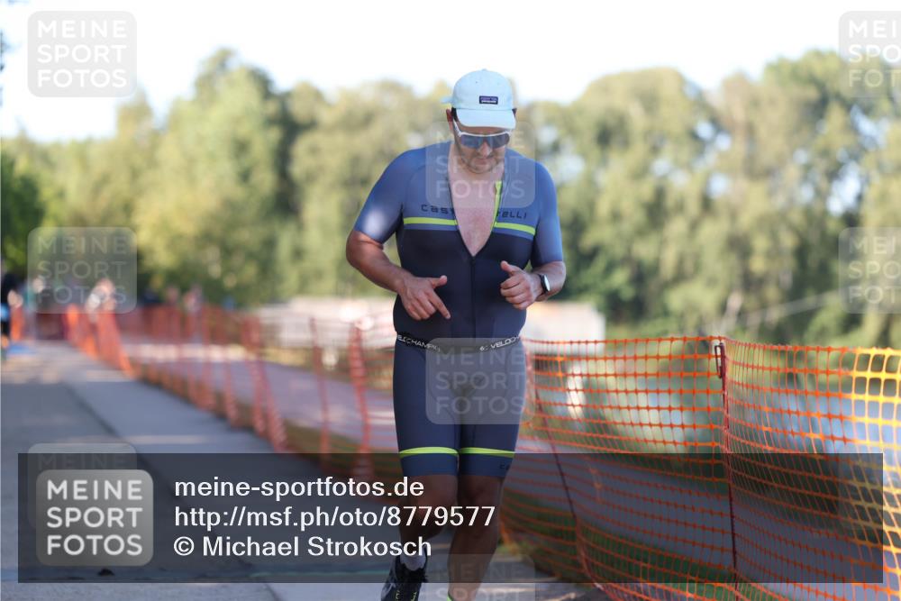 07.09.2025 - 19. Norderstedt Triathlon Michael Strokosch http://msf.ph/oto/8779577 07.09.2025 17:02:29 Laufen 878, 1086, 1476 meine-sportfotos.de