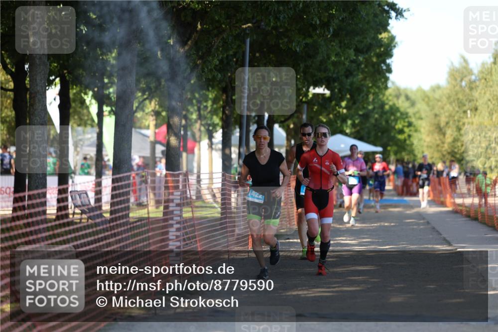 07.09.2025 - 19. Norderstedt Triathlon Michael Strokosch http://msf.ph/oto/8779590 07.09.2025 15:59:25 Laufen 514, 1404, 1422 meine-sportfotos.de