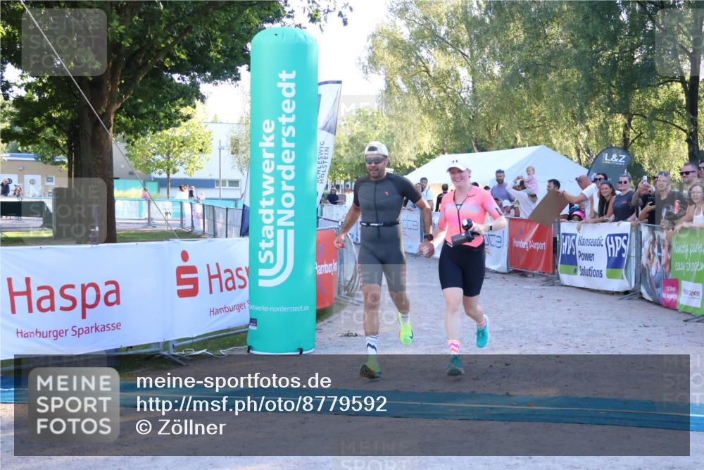 07.09.2025 - 19. Norderstedt Triathlon Zöllner http://msf.ph/oto/8779592 07.09.2025 17:31:59 Ziel 914, 1400, 1442 meine-sportfotos.de