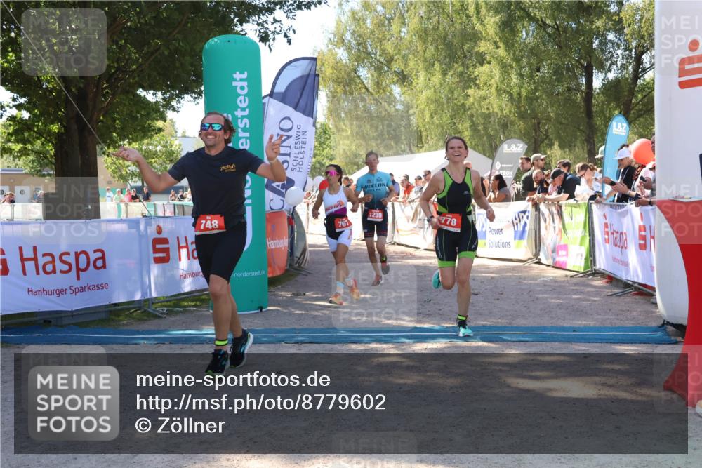 07.09.2025 - 19. Norderstedt Triathlon Zöllner http://msf.ph/oto/8779602 07.09.2025 12:40:17 Ziel 748, 763, 767, 778, 1239 meine-sportfotos.de