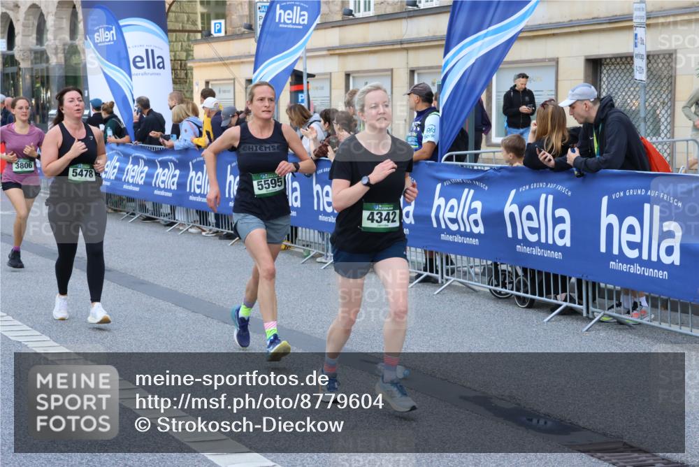 07.09.2025 - BARMER Alsterlauf Strokosch-Dieckow http://msf.ph/oto/8779604 07.09.2025 10:06:24 Ziel 2244, 2380, 2523, 2573, 2574, 2668, 2795, 3427, 3655, 3691, 3729, 3730, 3739, 3804, 3810, 3940, 3957, 3958, 4064, 4272, 4356, 4502, 4711, 4854, 5333, 5510, 5602, 5646, 5801, 6036, 6039, 6342, 8304, 8348 meine-sportfotos.de