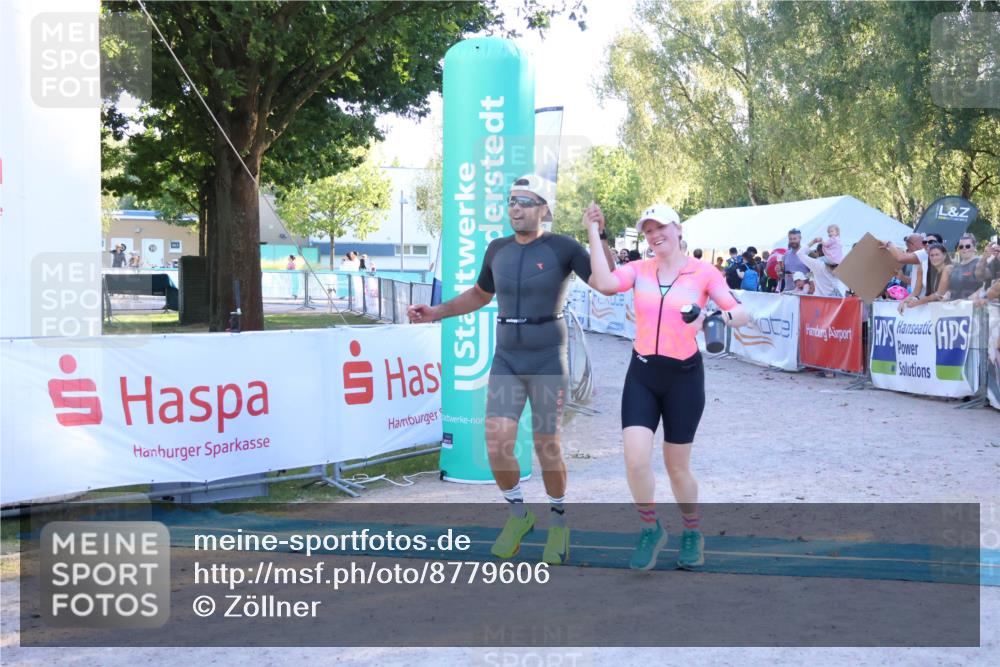07.09.2025 - 19. Norderstedt Triathlon Zöllner http://msf.ph/oto/8779606 07.09.2025 17:32:00 Ziel 914, 1400, 1442 meine-sportfotos.de