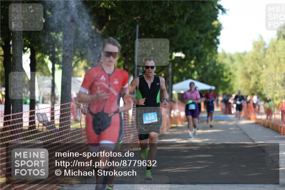 07.09.2025 - 19. Norderstedt Triathlon Michael Strokosch http://msf.ph/oto/8779632 07.09.2025 15:59:28 Laufen 408, 1404, 1422 meine-sportfotos.de