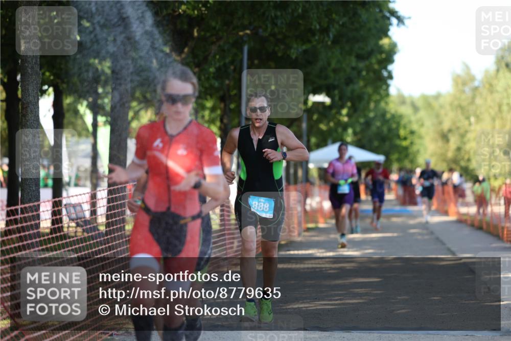 07.09.2025 - 19. Norderstedt Triathlon Michael Strokosch http://msf.ph/oto/8779635 07.09.2025 15:59:28 Laufen 408, 1404, 1422 meine-sportfotos.de