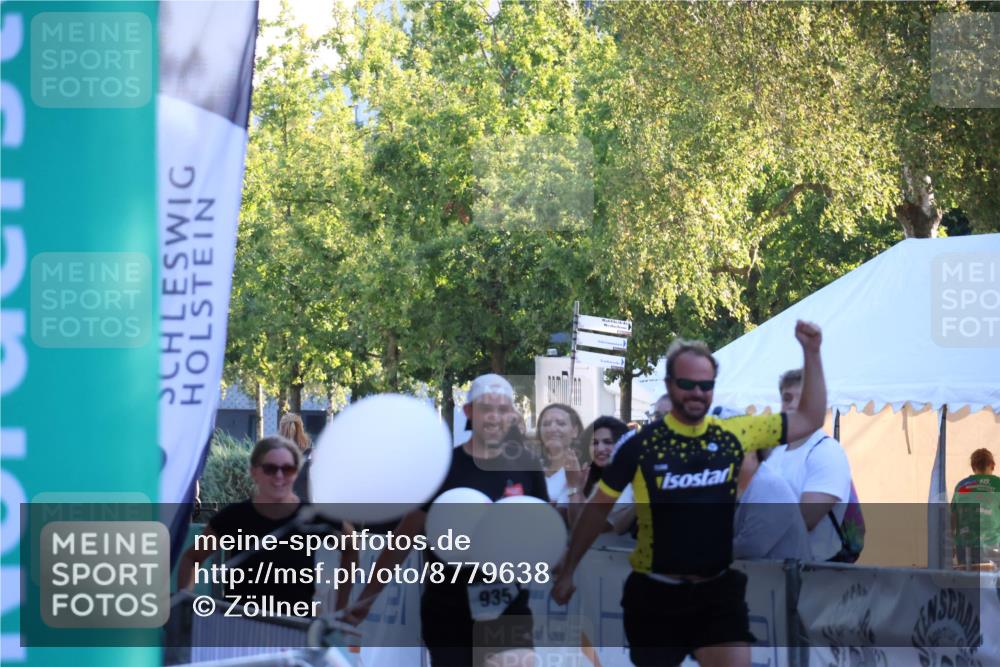 07.09.2025 - 19. Norderstedt Triathlon Zöllner http://msf.ph/oto/8779638 07.09.2025 17:32:24 Ziel 935 meine-sportfotos.de