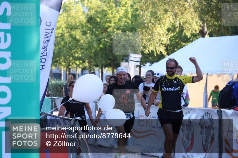 07.09.2025 - 19. Norderstedt Triathlon Zöllner http://msf.ph/oto/8779644 07.09.2025 17:32:24 Ziel 935 meine-sportfotos.de