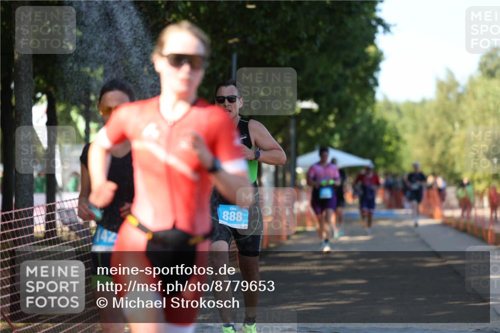 07.09.2025 - 19. Norderstedt Triathlon Michael Strokosch http://msf.ph/oto/8779653 07.09.2025 15:59:28 Laufen 408, 1404, 1422 meine-sportfotos.de