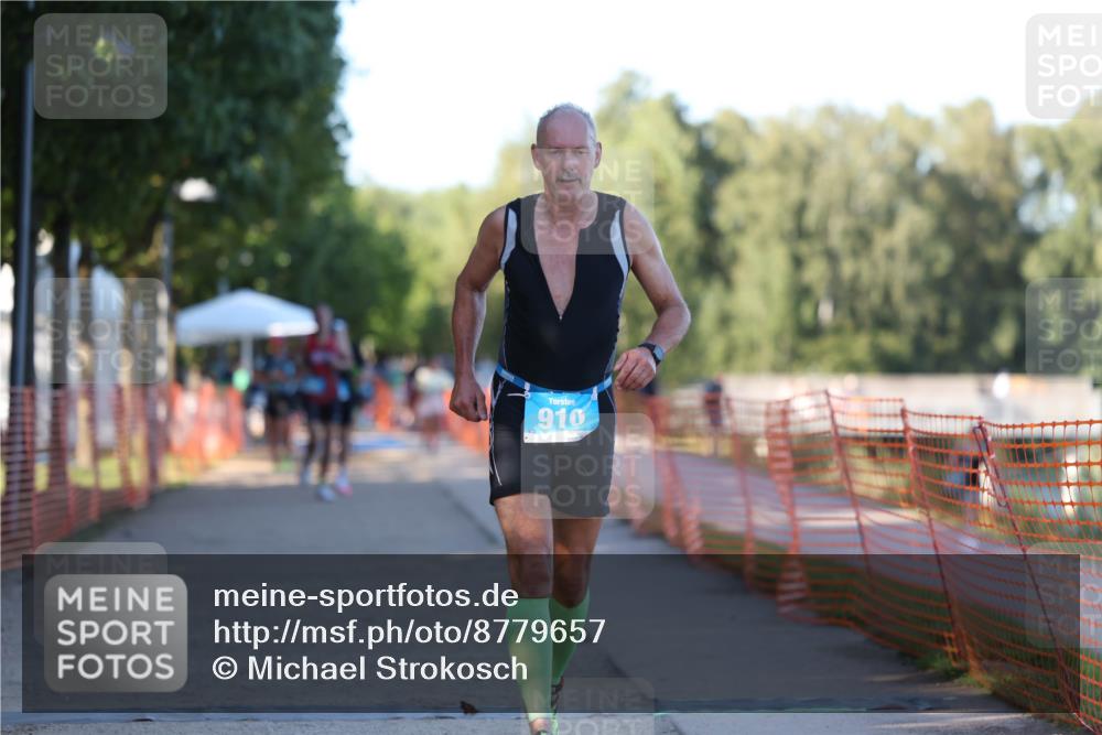 07.09.2025 - 19. Norderstedt Triathlon Michael Strokosch http://msf.ph/oto/8779657 07.09.2025 17:02:58 Laufen 910 meine-sportfotos.de