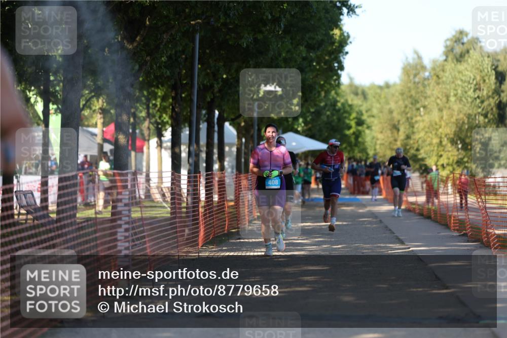 07.09.2025 - 19. Norderstedt Triathlon Michael Strokosch http://msf.ph/oto/8779658 07.09.2025 15:59:30 Laufen 408, 472, 1404, 1422, 1496 meine-sportfotos.de