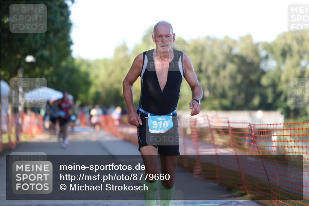 07.09.2025 - 19. Norderstedt Triathlon Michael Strokosch http://msf.ph/oto/8779660 07.09.2025 17:02:58 Laufen 910 meine-sportfotos.de