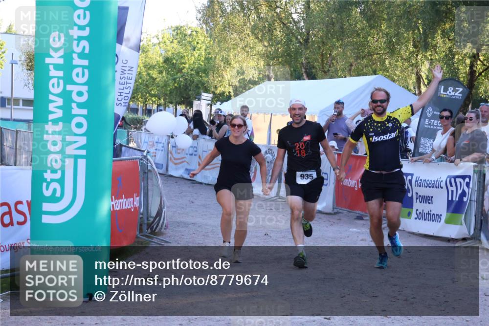 07.09.2025 - 19. Norderstedt Triathlon Zöllner http://msf.ph/oto/8779674 07.09.2025 17:32:26 Ziel 935 meine-sportfotos.de