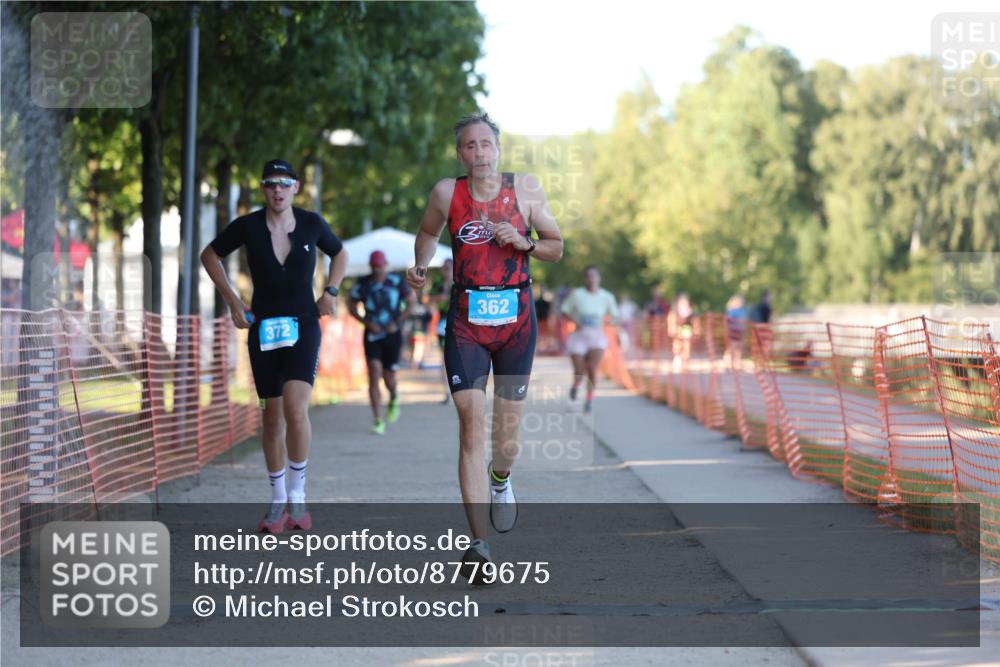 07.09.2025 - 19. Norderstedt Triathlon Michael Strokosch http://msf.ph/oto/8779675 07.09.2025 17:03:05 Laufen 362, 372 meine-sportfotos.de
