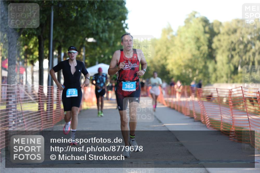 07.09.2025 - 19. Norderstedt Triathlon Michael Strokosch http://msf.ph/oto/8779678 07.09.2025 17:03:06 Laufen 362, 372, 409, 944 meine-sportfotos.de