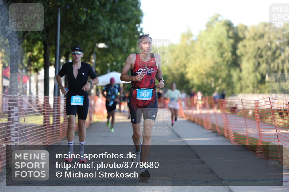 07.09.2025 - 19. Norderstedt Triathlon Michael Strokosch http://msf.ph/oto/8779680 07.09.2025 17:03:06 Laufen 362, 372, 409, 944 meine-sportfotos.de