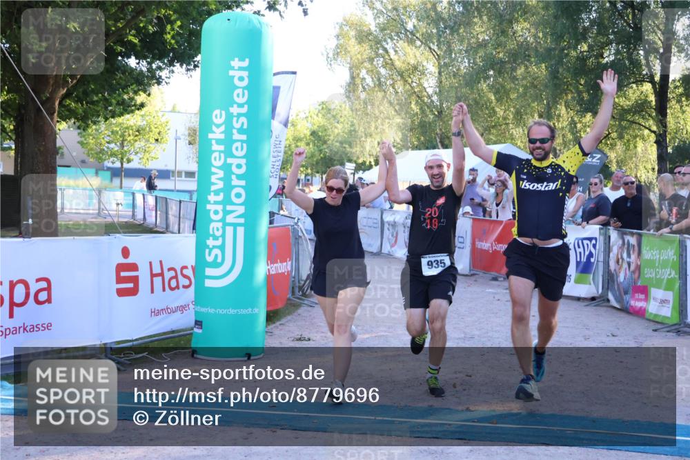 07.09.2025 - 19. Norderstedt Triathlon Zöllner http://msf.ph/oto/8779696 07.09.2025 17:32:27 Ziel 935 meine-sportfotos.de
