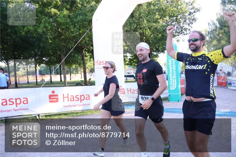 07.09.2025 - 19. Norderstedt Triathlon Zöllner http://msf.ph/oto/8779714 07.09.2025 17:32:29 Ziel 935 meine-sportfotos.de