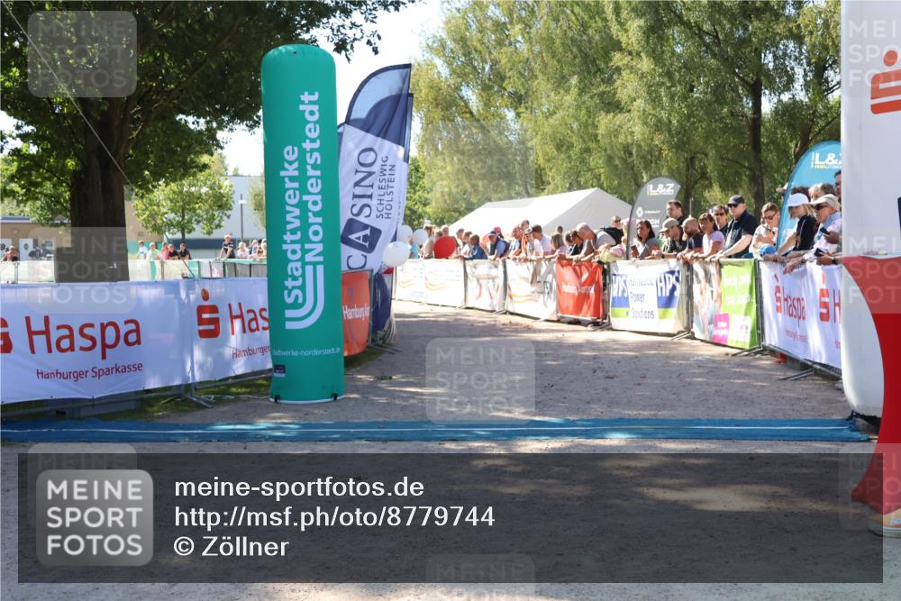 07.09.2025 - 19. Norderstedt Triathlon Zöllner http://msf.ph/oto/8779744 07.09.2025 12:41:04 Ziel 170, 1288 meine-sportfotos.de
