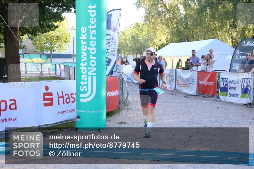 07.09.2025 - 19. Norderstedt Triathlon Zöllner http://msf.ph/oto/8779745 07.09.2025 17:33:03 Ziel 931 meine-sportfotos.de