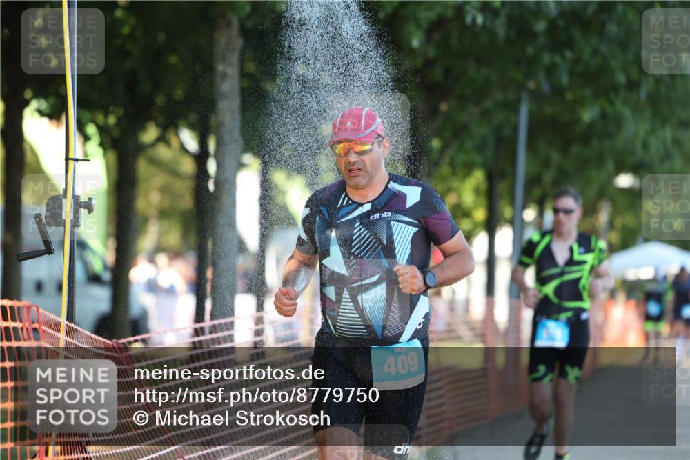 07.09.2025 - 19. Norderstedt Triathlon Michael Strokosch http://msf.ph/oto/8779750 07.09.2025 17:03:15 Laufen 409, 915, 944 meine-sportfotos.de