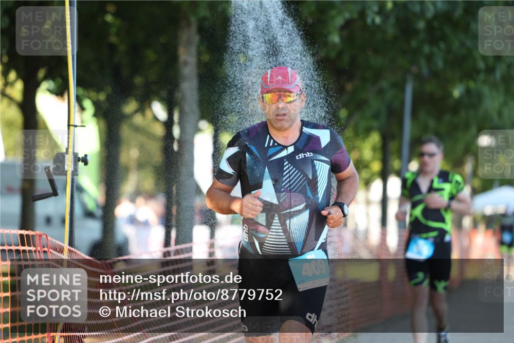 07.09.2025 - 19. Norderstedt Triathlon Michael Strokosch http://msf.ph/oto/8779752 07.09.2025 17:03:15 Laufen 409, 915, 944 meine-sportfotos.de