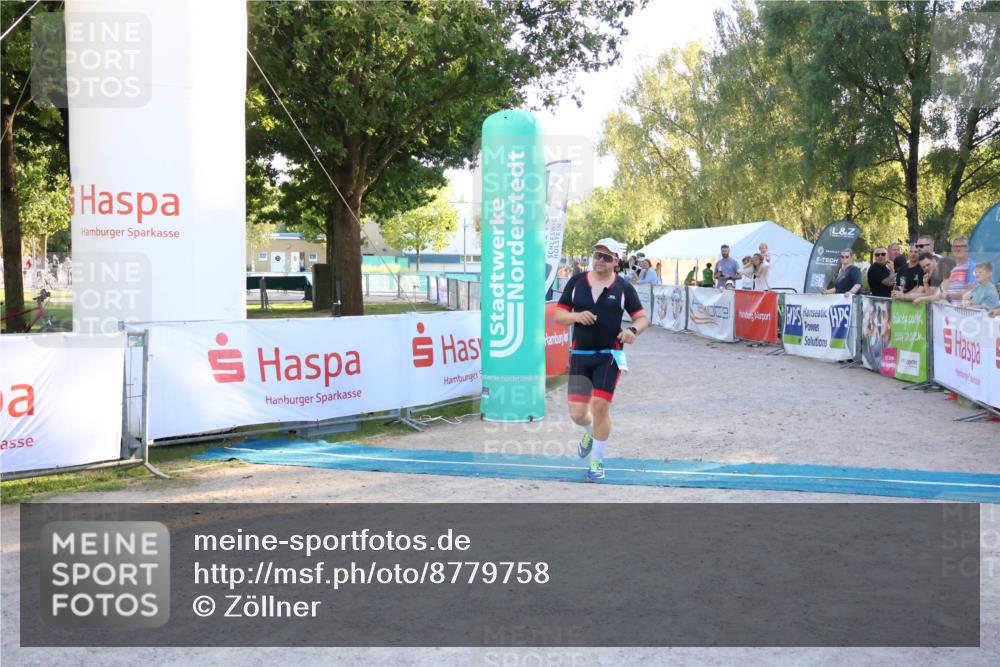 07.09.2025 - 19. Norderstedt Triathlon Zöllner http://msf.ph/oto/8779758 07.09.2025 17:33:04 Ziel 931 meine-sportfotos.de