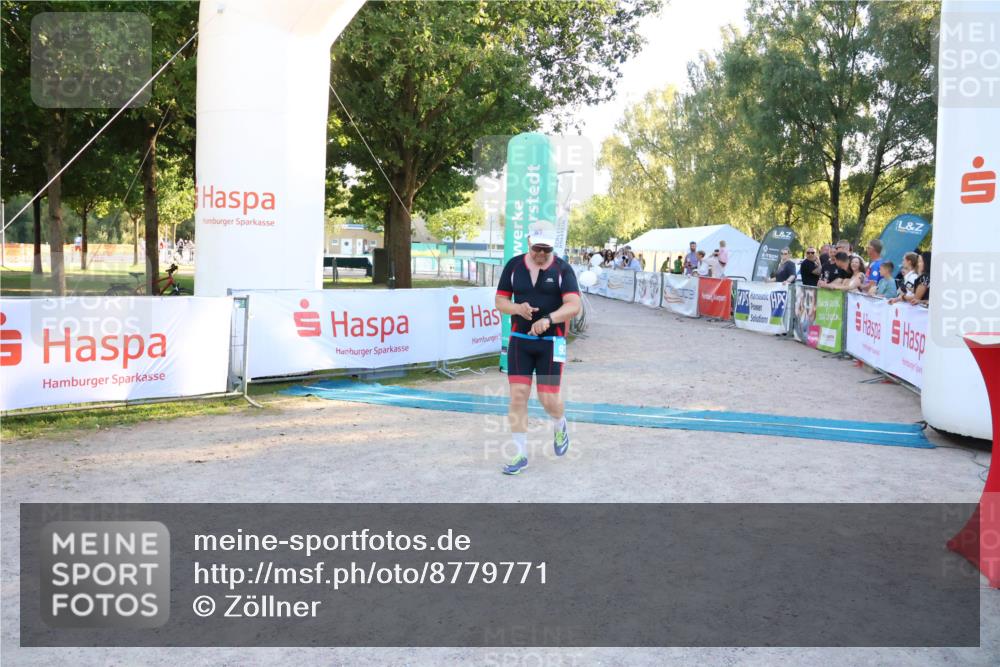 07.09.2025 - 19. Norderstedt Triathlon Zöllner http://msf.ph/oto/8779771 07.09.2025 17:33:05 Ziel 931 meine-sportfotos.de